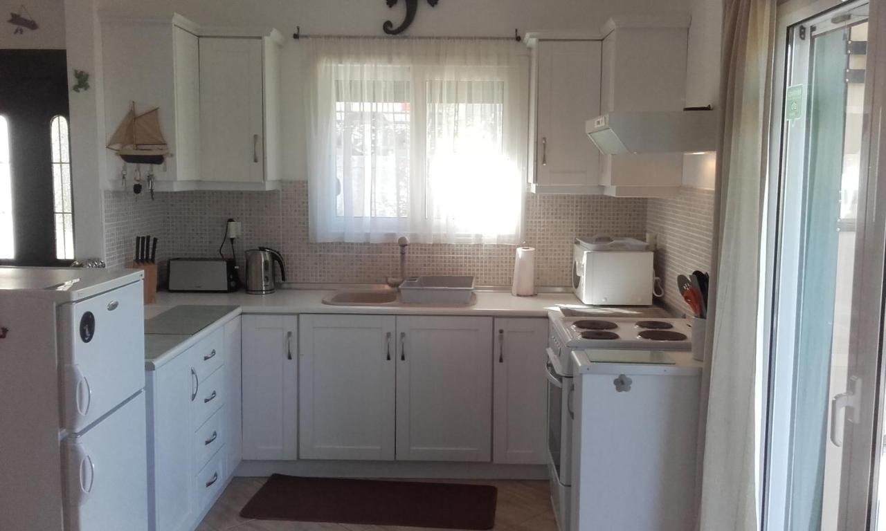Villa Gecko, Arillas Kavvadades Bagian luar foto